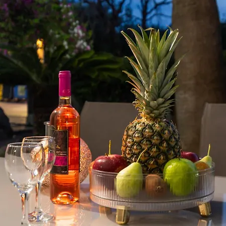 Silver Palm House Ixia, Rhodes