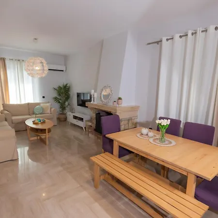 Silver Palm House Ixia, Rhodes