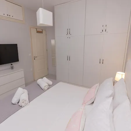 Silver Palm House Ixia, Rhodes